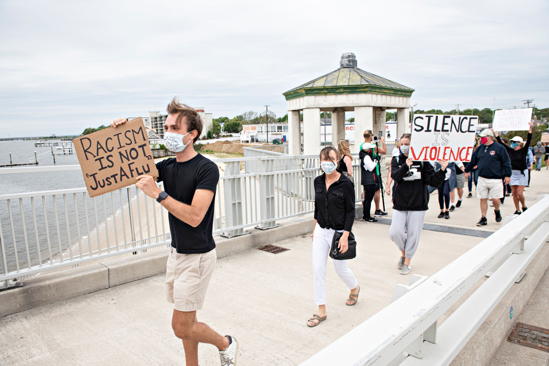 060320_nws_ocprotest